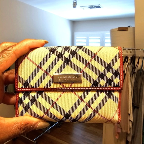 Burberry Wallet - Picture 1 of 3